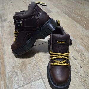 Dr. Martens  Woodard Grizzly Leather Low Casual Boots Women 9 Men 8